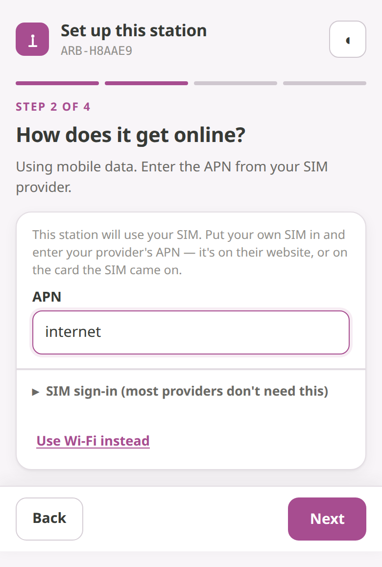 Setup step 2 of 4 on a SIM, with the APN field.